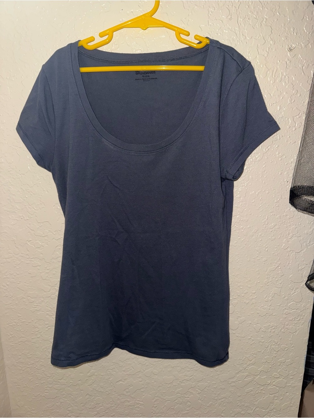 No Boundaries Navy Scoop Neck Short Sleeve Tee